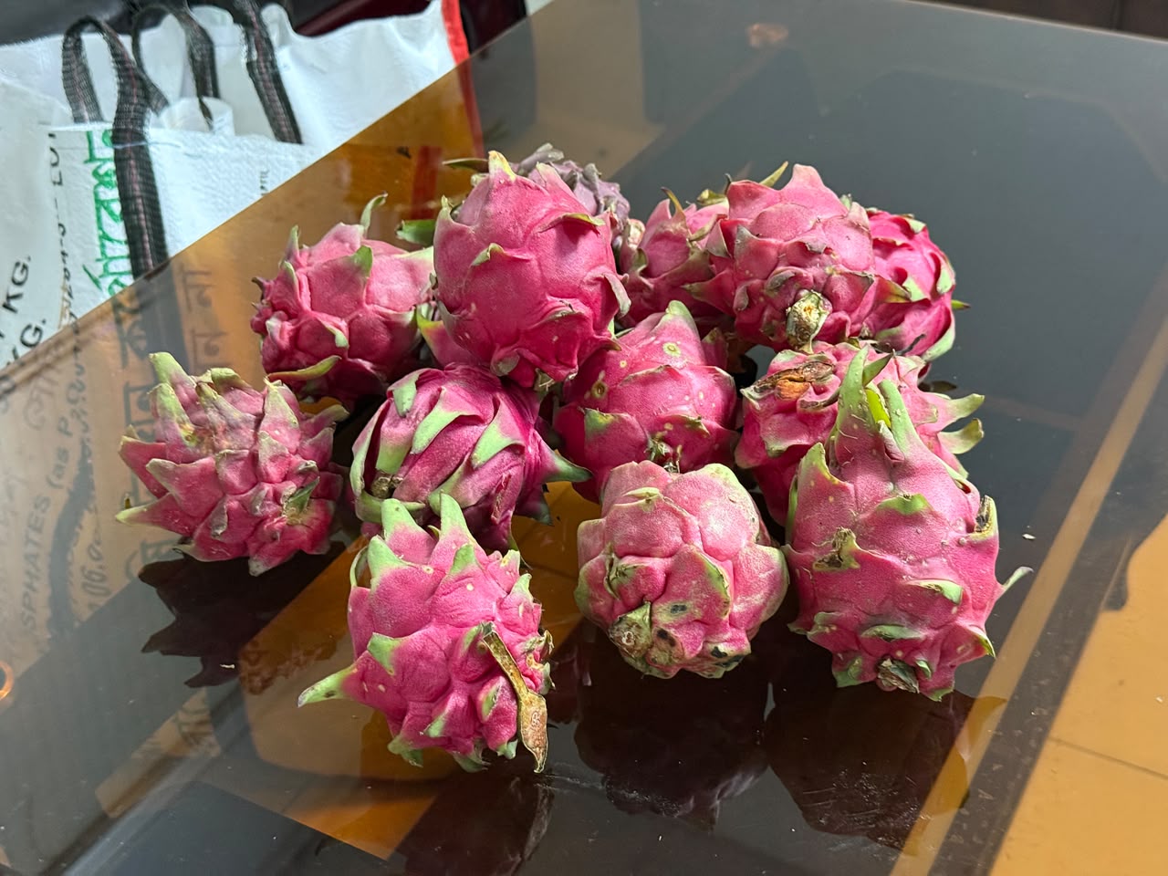 Fresh Organic Dragon Fruit - 1 KG